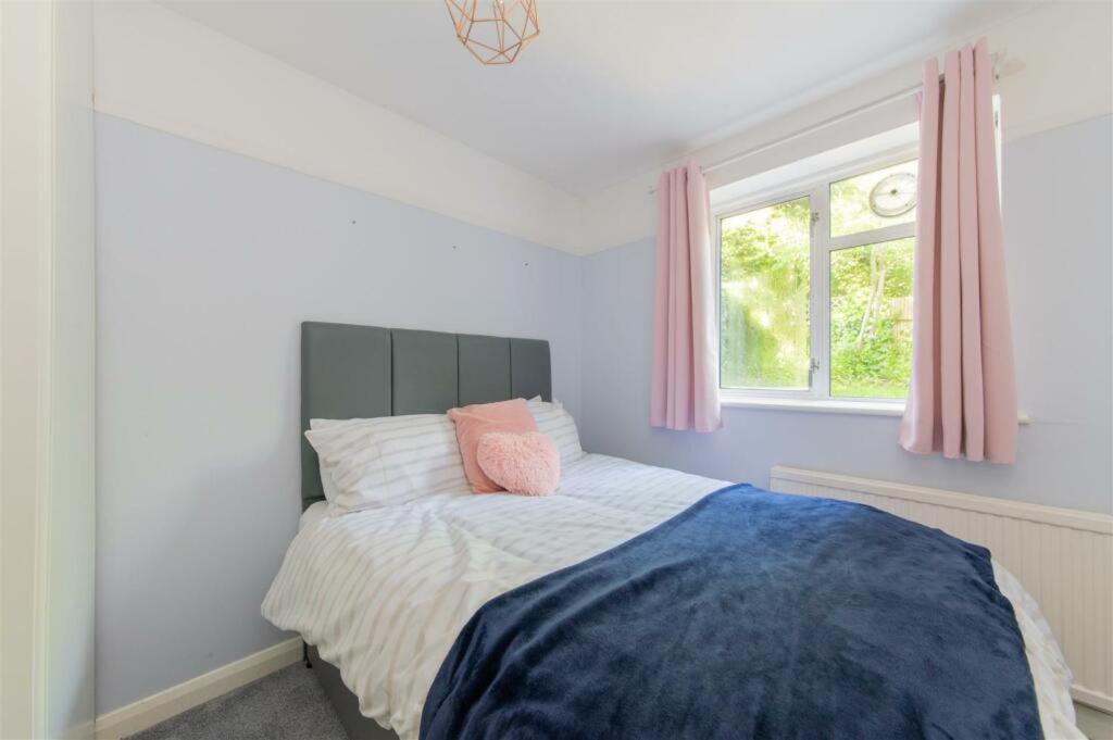ヘンドンVibrant & Stylish Mill Hill East Padアパートメント エクステリア 写真